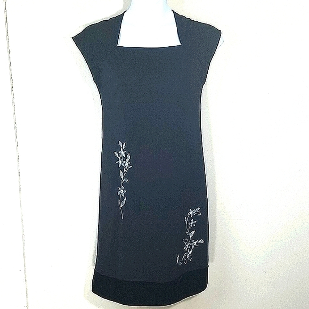 Dress cap short sleeves embroidered velvet trim
